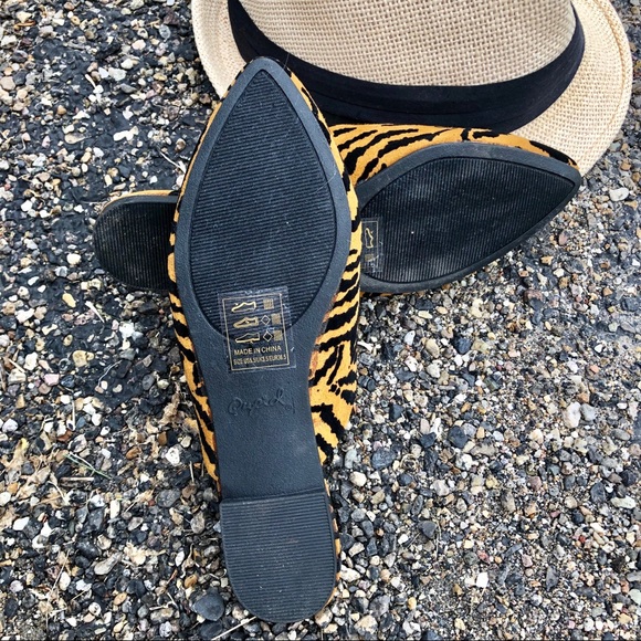 NEW!!! Tiger Print Loafer Slide Mules Slip Ons - Picture 8 of 8